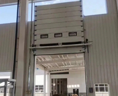 Efficacité de haute résistance isolée de sécurité de portes sectionnelles de garage de caserne de pompiers