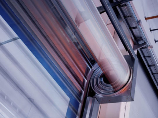 L'aluminium de garage de villa rouleau la porte en spirale avec des méthodes protégeant du vent et de capteurs d'opération