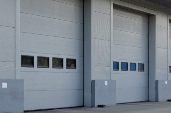 L'aluminium a isolé le garage résidentiel moderne de l'épaisseur 2.0mm de sécurité de portes sectionnelles et la porte sectionnelle isolée