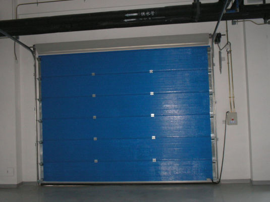 Panneaux de porte sectionnels industriels largeur 420mm-530mm CE approuvé télécommande rapide en acier inoxydable