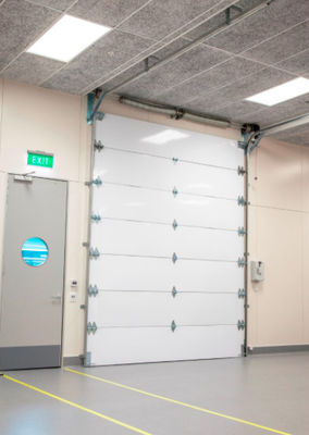 Porte de garage sectionnelle isolée 50 mm-80 mm en acier inoxydable industriel