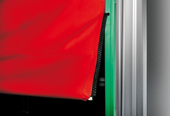 Porte à volet rapide en PVC imperméable à l'eau haute vitesse 35 à 65 degrés Celsius Chine Atelier propre Tissu en PVC Porte à rouler rapide