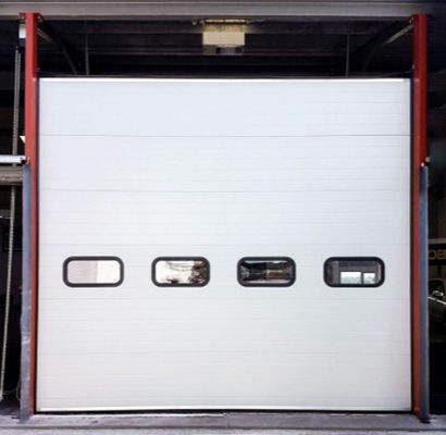 les portes 0.2m/S sectionnelles aériennes commerciales ont isolé l'OIN sectionnelle de la CE de porte de garage