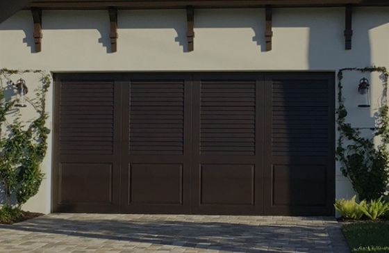L'aluminium a isolé le garage résidentiel moderne de l'épaisseur 2.0mm de sécurité de portes sectionnelles et la porte sectionnelle isolée