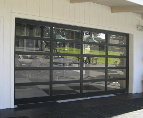 Isolement acoustique Porte sectionnelle en aluminium Maison moderne Villa Garage en verre