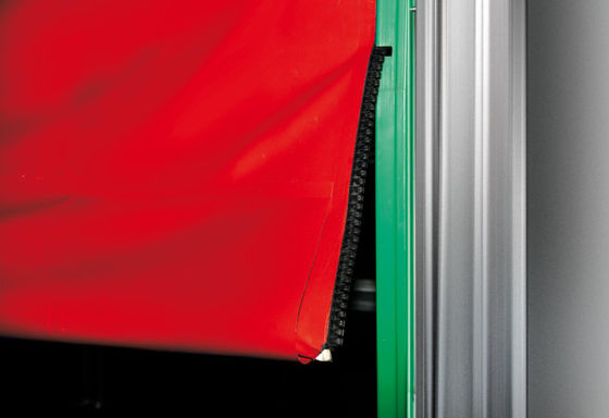 Haute sécurité Haute vitesse PVC enrouler vers le haut Rapide Fermeture Porte 304 en acier inoxydable Intérieur Fermeture à glissière en aluminium