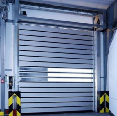 Facile d'installation portes à rouleaux rapides avec isolation thermique de haute qualité stable automatique commerciale porte à grande vitesse