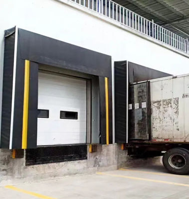 Abris de quai de chargement industriel avec durabilité Faible entretien Tissu résistant à l'usure Retractible Abri mécanique