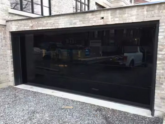 Étanchéité à l'eau manuelle ou automatique de classe 3 Porte de garage transparente de verre Porte de garage sectionnelle personnalisée