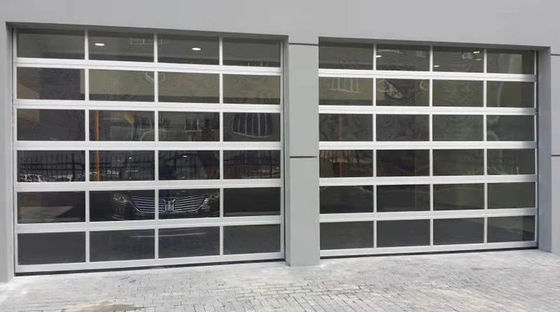 Porte sectionnelle en aluminium à double vitrage moderne avec une excellente isolation