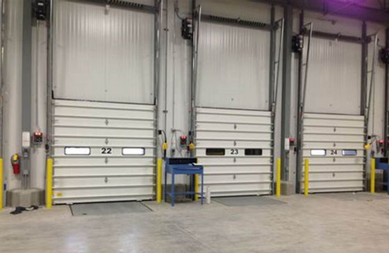 Portes de garage sectionnelles isolées avec mousse de polyuréthane et ventilation à distance verticale