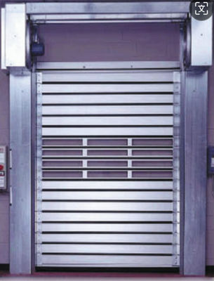 Porte supérieure sectionnelle isolée en poudre avec isolation en mousse de polyuréthane de 50 à 80 mm