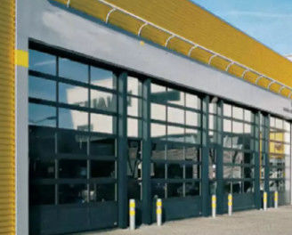 Résistance à l'eau de classe 3 Porte de garage sectionnelle en alliage d'aluminium enduit en poudre noire
