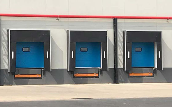Des abris de quai résistants aux intempéries personnalisables Facile à installer Faible entretien Séchage industriel Mécanique