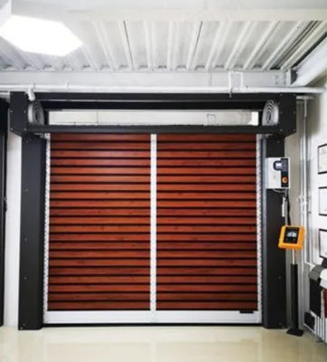Industrie entrepôt rapide isolé en aluminium transparent porte en spirale à grande vitesse efficacité de sécurité vitesse d'ouverture 0,8 m/s pour les environnements à rythme rapide