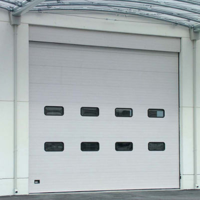 Porte de garage sectionnelle isolée pour centre commercial 50 mm-80 mm épaisseur Porte d'ascenseur verticale industrielle