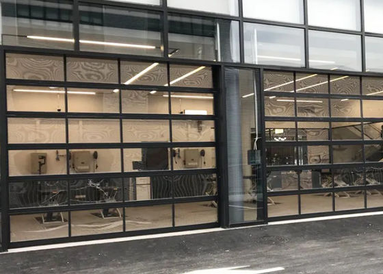 Étanchéité à l'eau de classe 3 Porte de garage transparente Porte sectionnelle en verre Type d'ouverture manuelle ou automatique pour villa