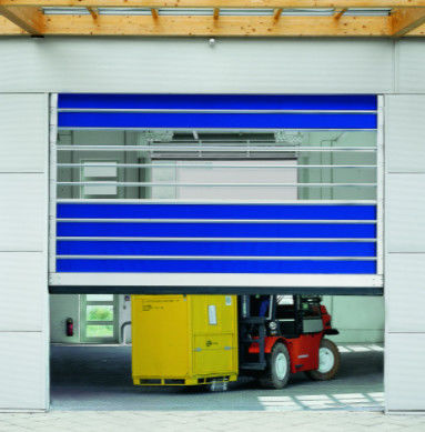 Porte en spirale transparente en aluminium à grande vitesse Sécurité et efficacité pour la résistance au vent ≤2,0KN/m2 à n'importe quelle température