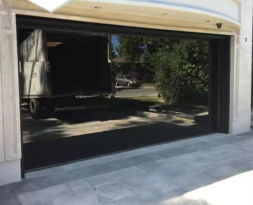 Porte de garage sectionnelle transparente de haute sécurité, étanchéité classe 3, avec performance de matériau en verre