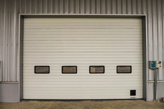 Porte haute sectionnelle en acier personnalisée 50mm-80mm épaisseur sectionnelle isolée Porte de garage