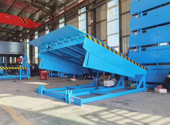 Workshop Automatic Dock Plate Dock Door Levelers 25000-40000LBS Safe Design Mechanical Customized As Order