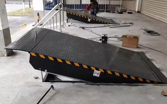 8T / 10T Capacité Tonne hydraulique Entrepôt Plateforme personnalisable Taille atelier Plaque de dock automatique Porte de niveau de dock 25000-40000LBS Conception sûre