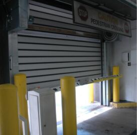 Réduction du bruit Haute sécurité Haute vitesse PVC roulement vers le haut Rapide Fermeture de porte 304 Matériau en acier inoxydable Idéal pour les applications industrielles