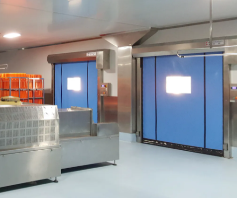 Porte rapide enroulable en PVC à isolation thermique avec fermeture éclair 304 Acier inoxydable Matériau personnalisé sur commande Idéal pour le commerce