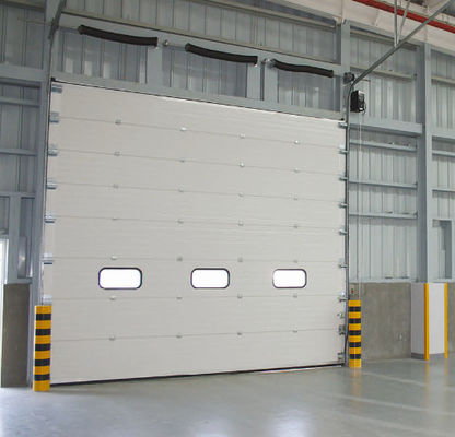 Rupture gravante en refief extérieure des portes 55m/S sectionnelles industrielles maximum de charge de vent anti