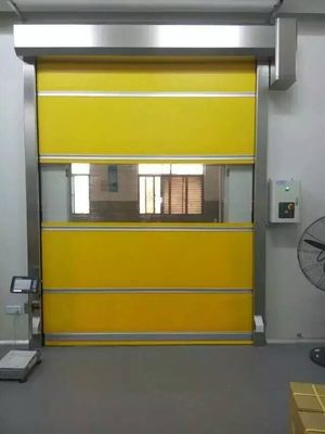 Les portes rapides de rouleau de PVC d'entrepôt contrôlent le bouton poussoir de conditions climatiques