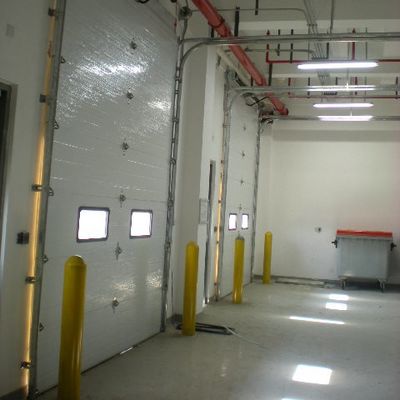 Colorez la porte aérienne sectionnelle industrielle enduite, portes sectionnelles en acier de garage