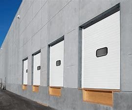 La couleur de Sandwitch a isolé le panneau supérieur commercial de portes sectionnelles de garage