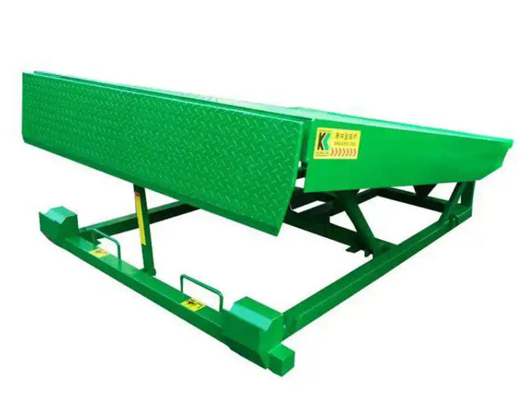 Nivelateur de quai de chargement hydraulique stationnaire avec hauteur de pont et taille de plateforme personnalisables