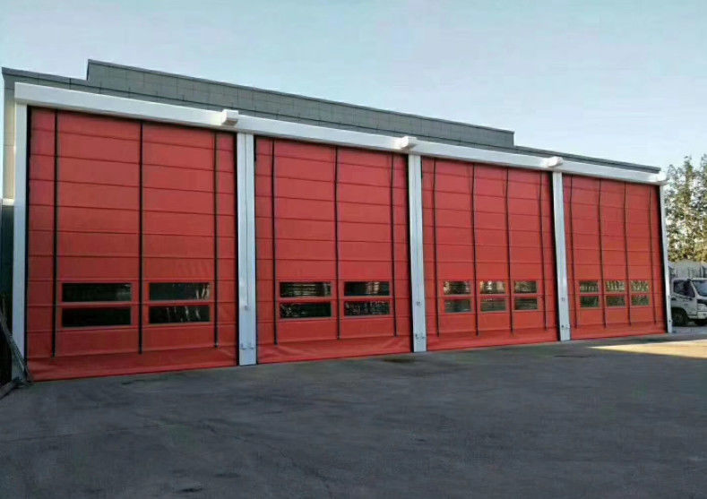 Portes à rouleaux rapides isolées pour la sécurité avec sécurité et durabilité en vente en gros Installation facile PVC sans entretien