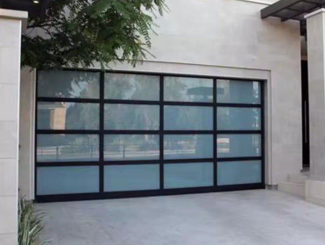 Porte sectionnelle en aluminium blanc avec une excellente isolation et un revêtement en poudre 9x8 9x7 16x7
