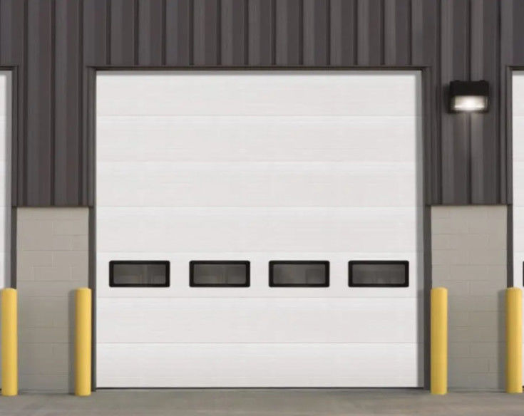 Portes sectionnelles industrielles de caserne de pompiers avec technologie de formage automatique et résistante au vent