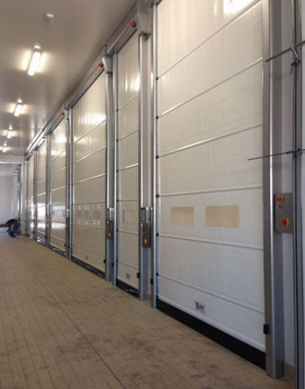 Faible entretien Haute vitesse PVC enrouler vers le haut Rapide Fermeture Porte 304 Matériau en acier inoxydable pour l'isolation thermique