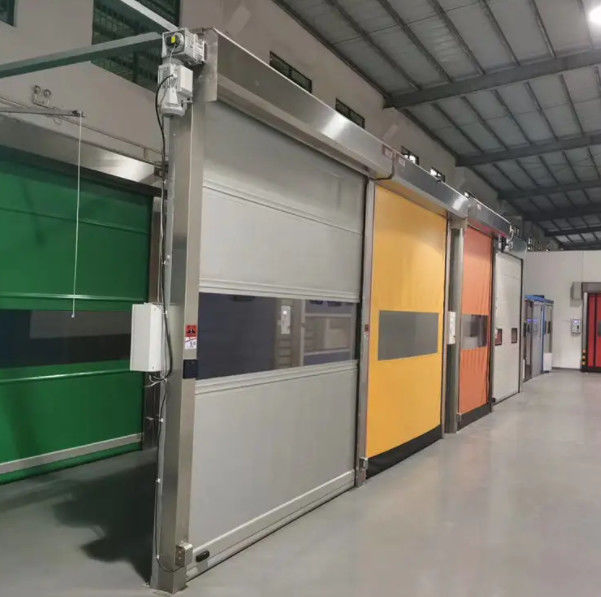 Velocité élevée PVC roulement vers le haut Rapide Fermeture Porte 304 Matériau en acier inoxydable Solution idéale pour les espaces de stockage isolés