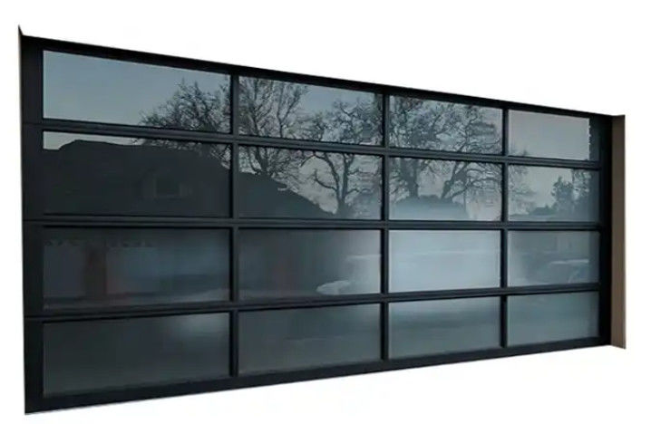 Porte de garage sectionnelle en verre transparent de classe 3 pour une sécurité élevée