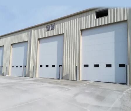 Portes sectionnelles en acier galvanisées de garage, largeur sectionnelle commerciale des portes 420mm-530mm